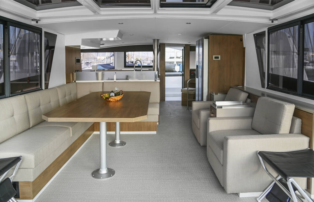 Catamaran Bali 4.6 Enma