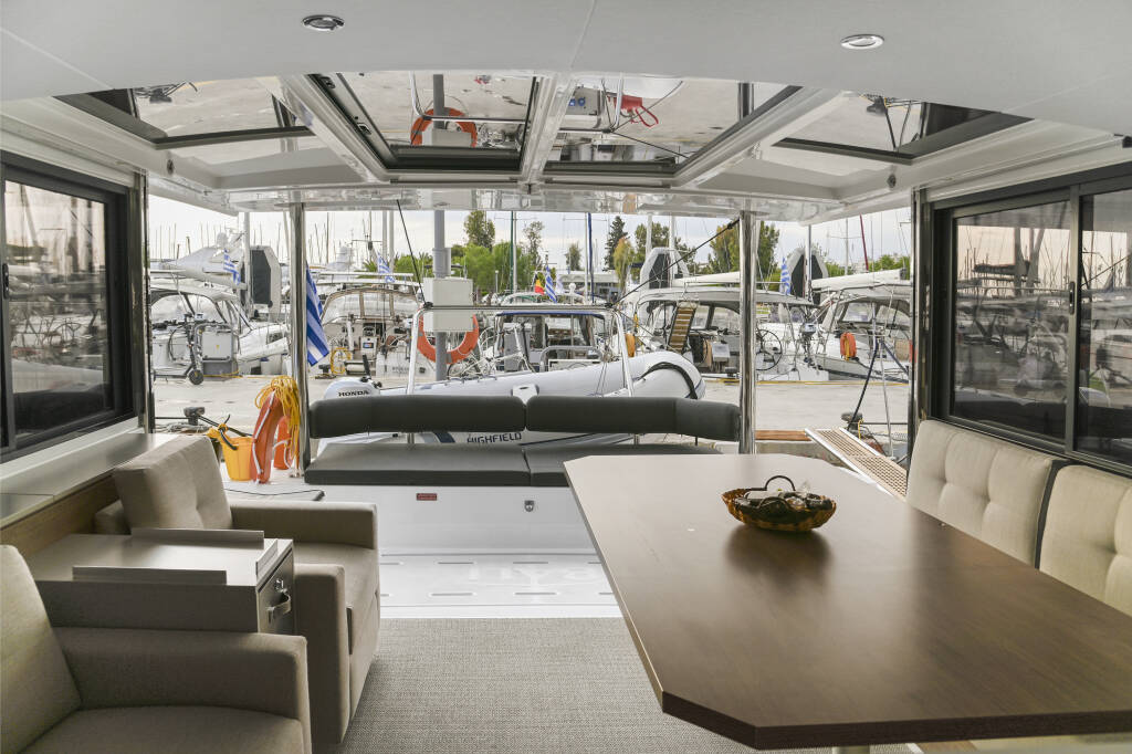 Catamaran Bali 4.6 Enma