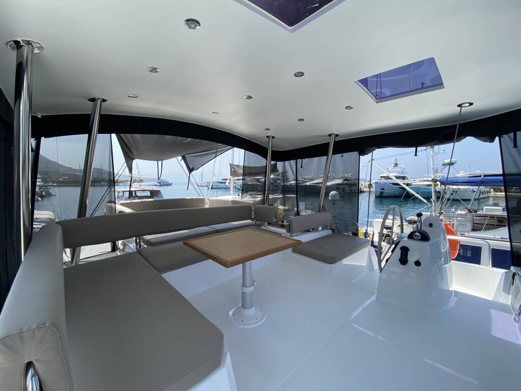 Catamaran Bali 4.6 Despina