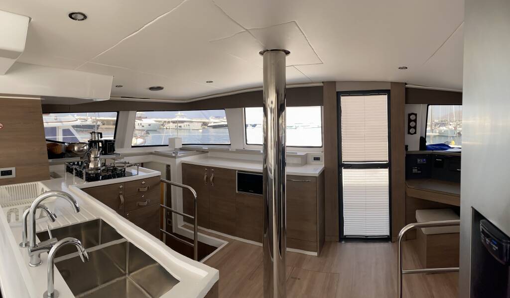 Catamaran Bali 4.6 Despina