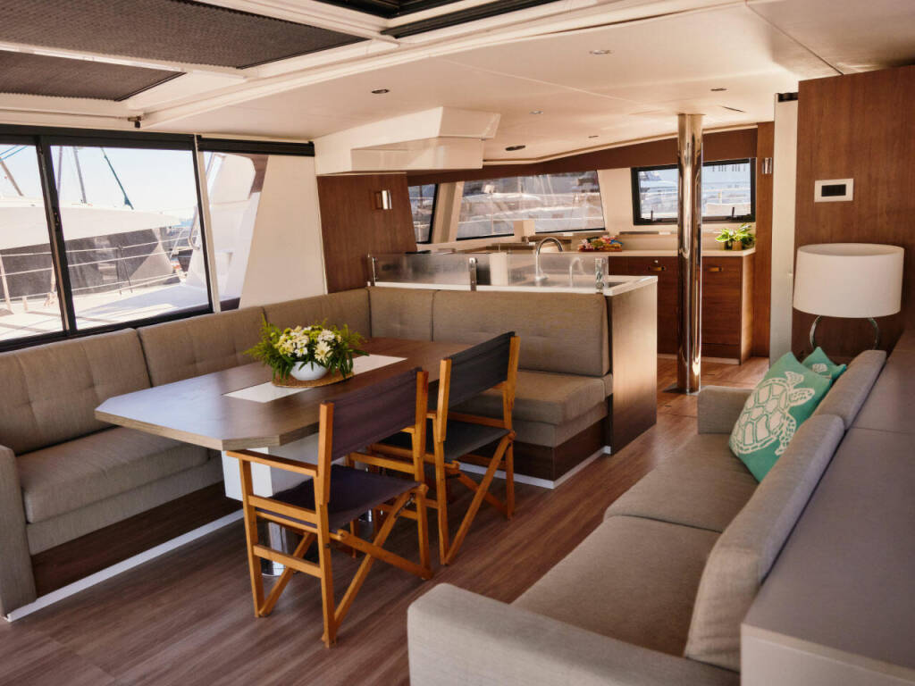 Catamaran Bali 4.6 Ediba Scorpio