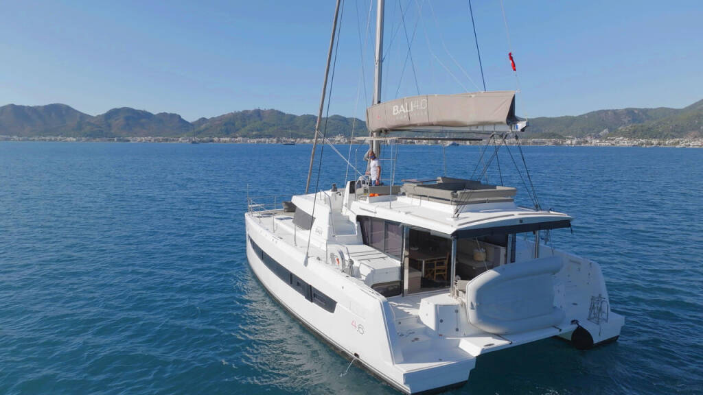 Katamaran Bali 4.6 Ediba Senior