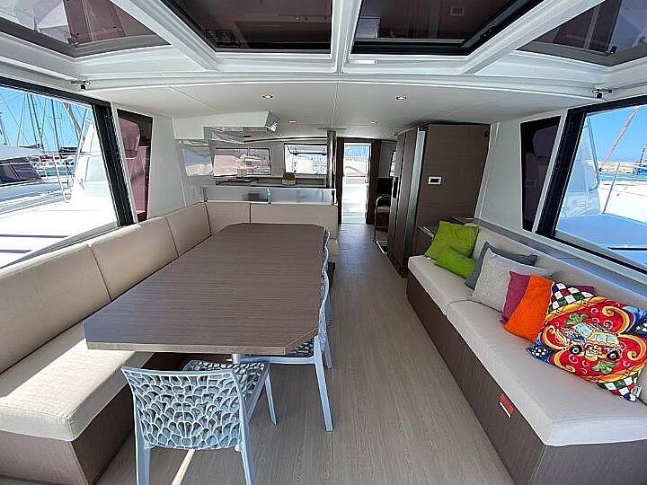 Katamaran Bali 4.6 Star Velvet