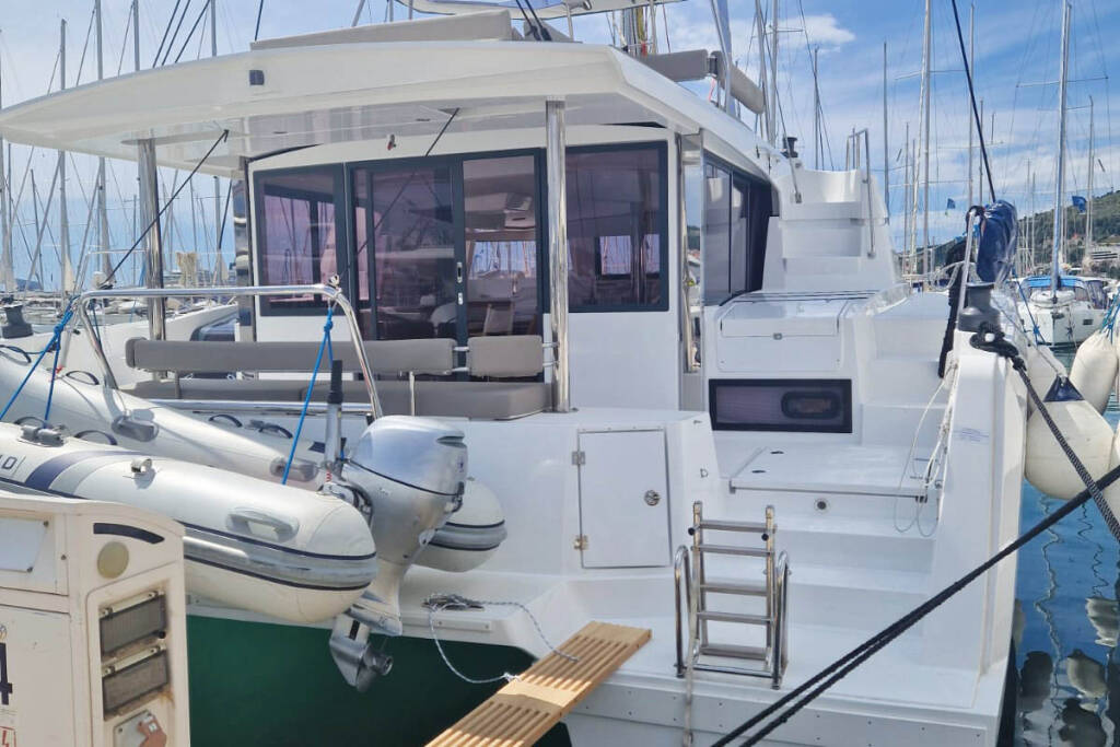 Catamaran Bali 4.6 Anjita