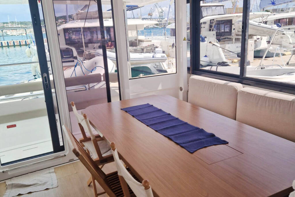 Catamaran Bali 4.6 Anjita