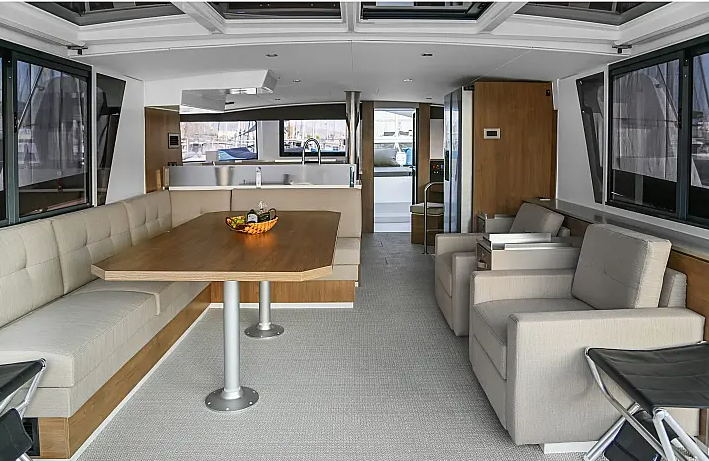 Katamaran Bali 4.6 E. M