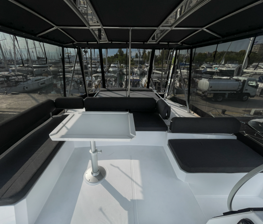 Catamaran Bali 4.6 Enma