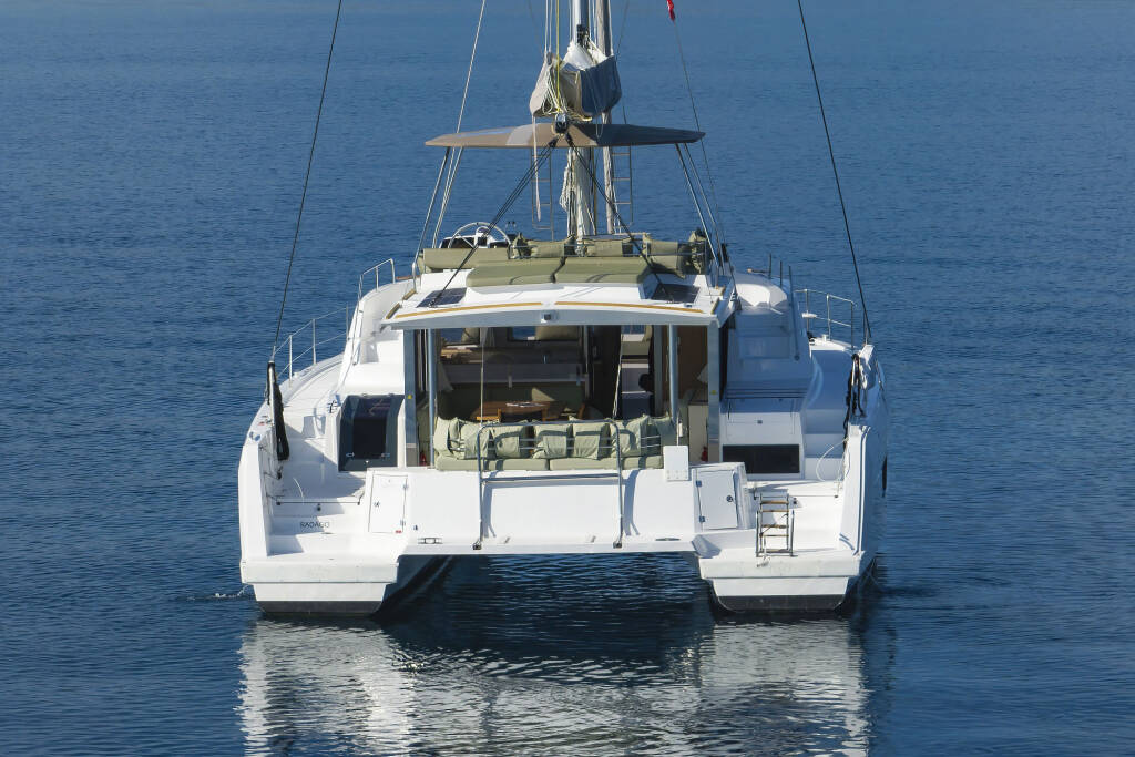 Katamaran Bali 4.6 Radago