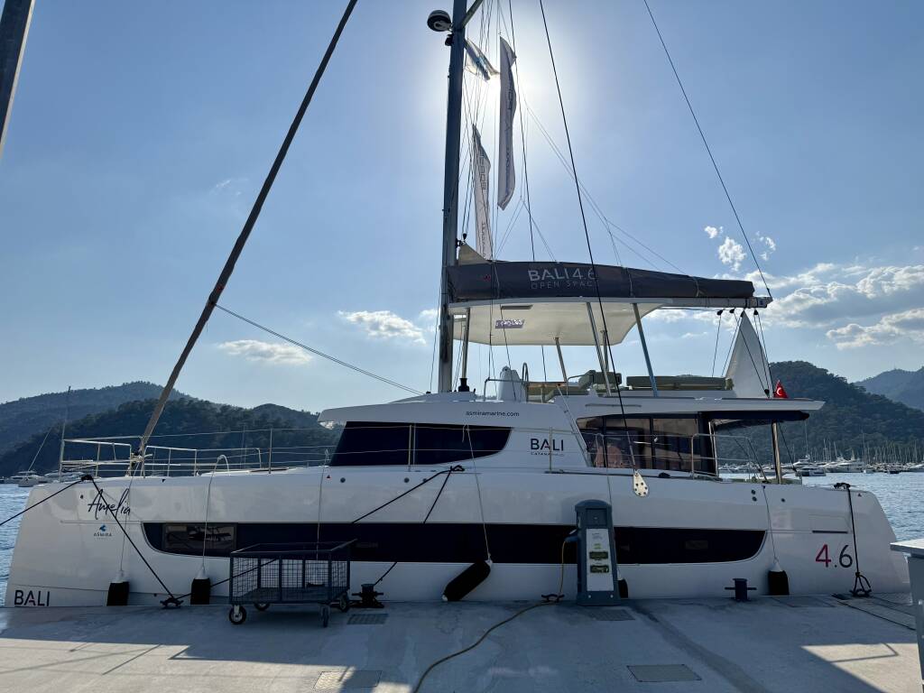 Catamaran Bali 4.6 Amelia