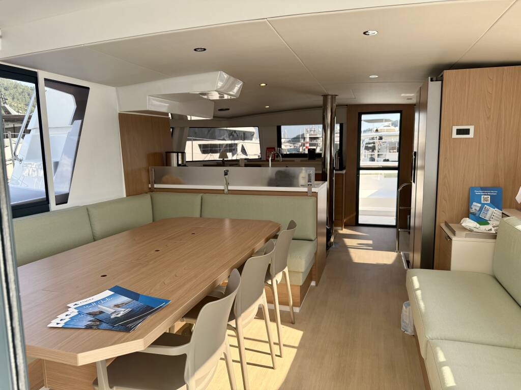 Catamaran Bali 4.6 Amelia