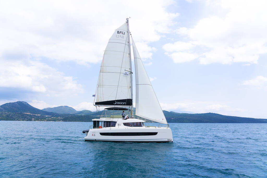 Catamaran Bali 4.6 Aria