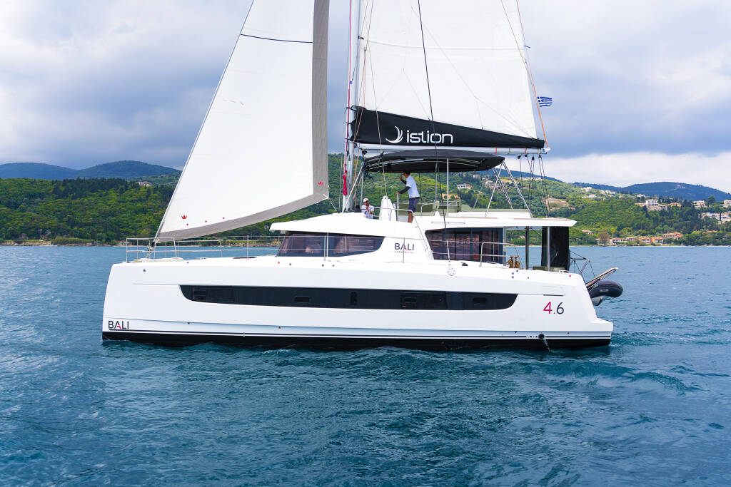 Catamaran Bali 4.6 Aria
