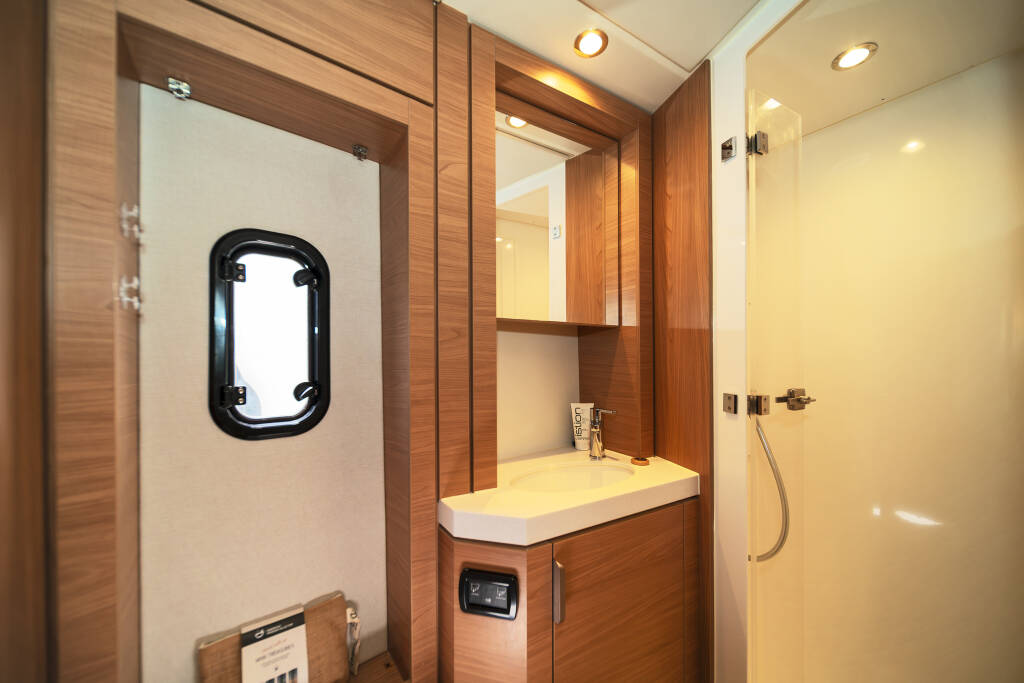 Catamaran Bali 4.6 Aria