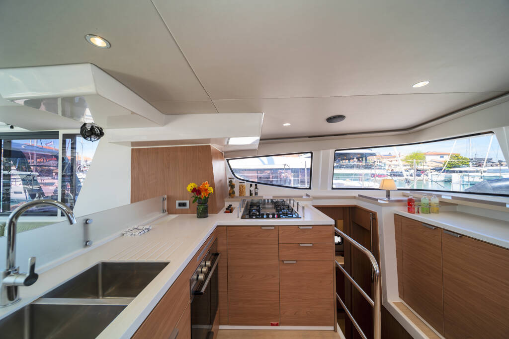 Catamaran Bali 4.6 Aria