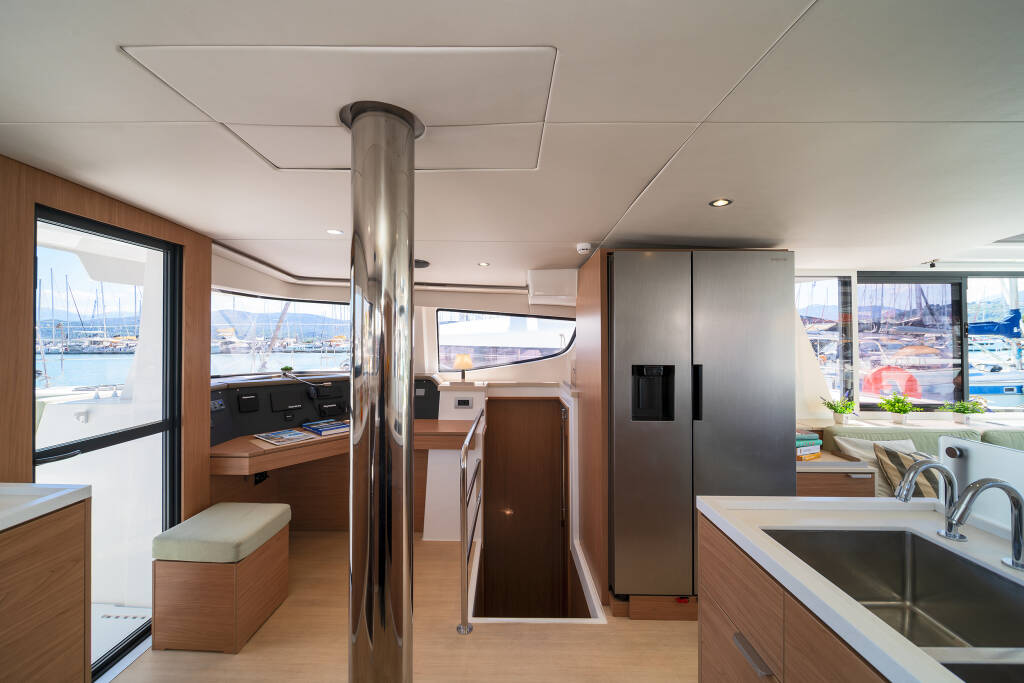 Catamaran Bali 4.6 Aria