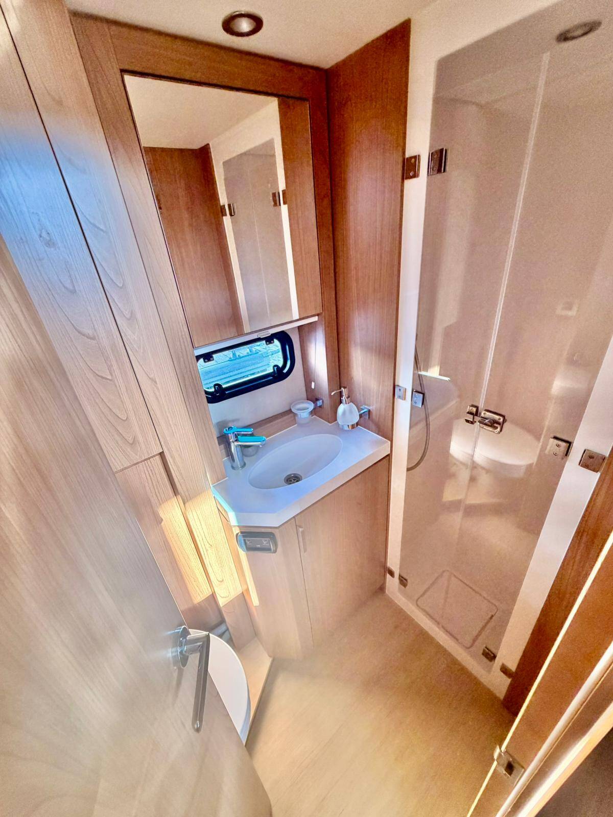 Katamaran Bali 4.6 Friendship