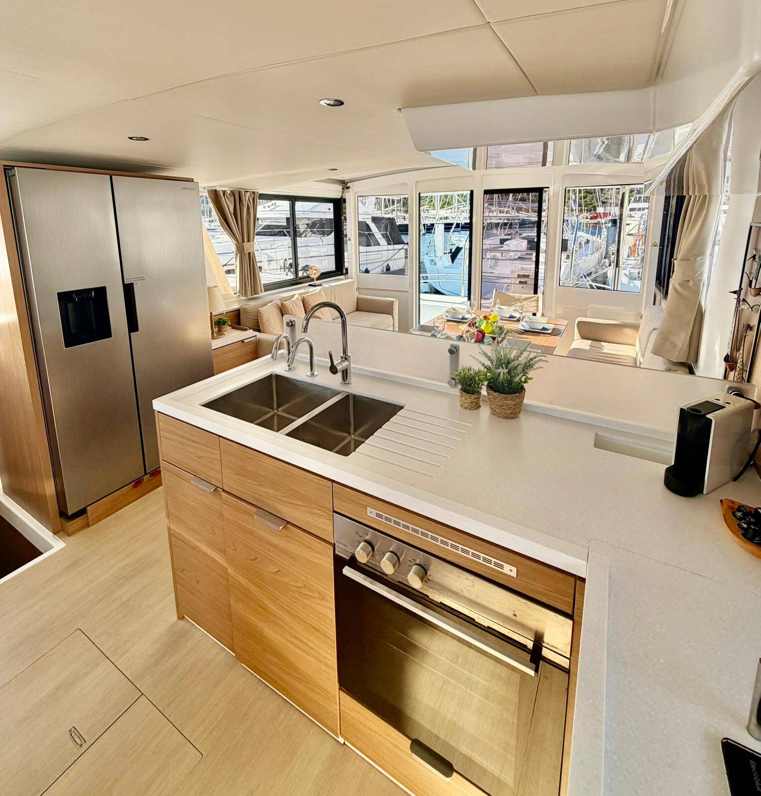 Katamaran Bali 4.6 Friendship