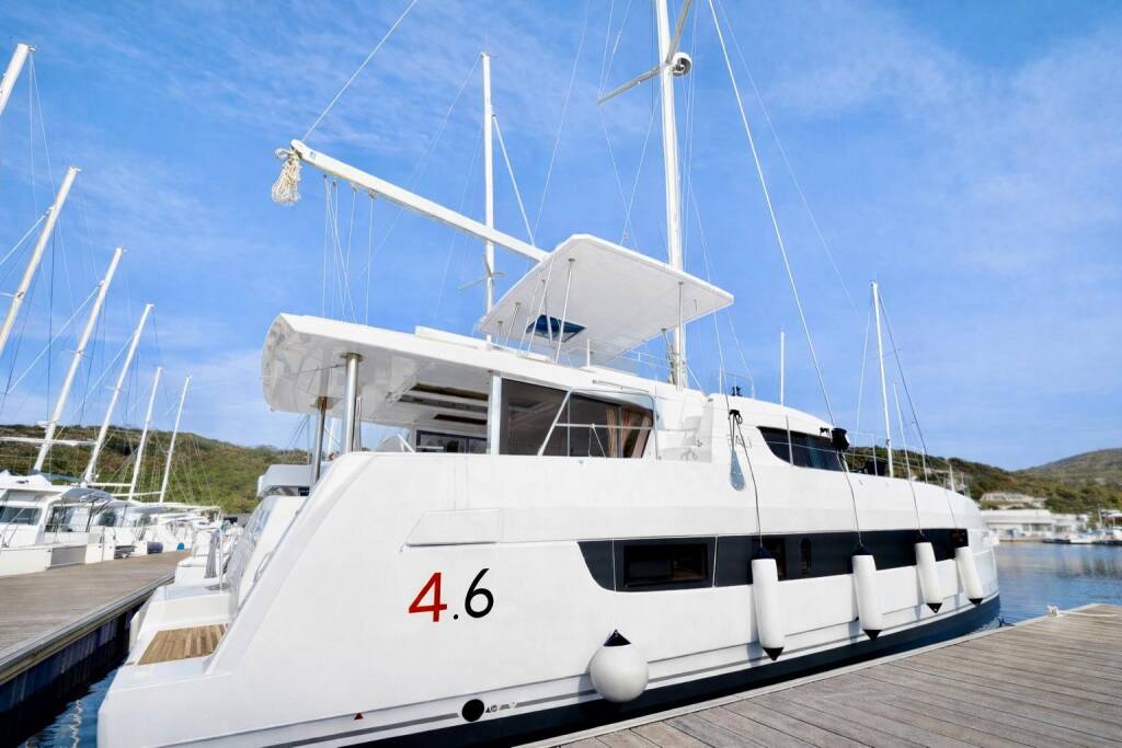 Katamaran Bali 4.6 Friendship