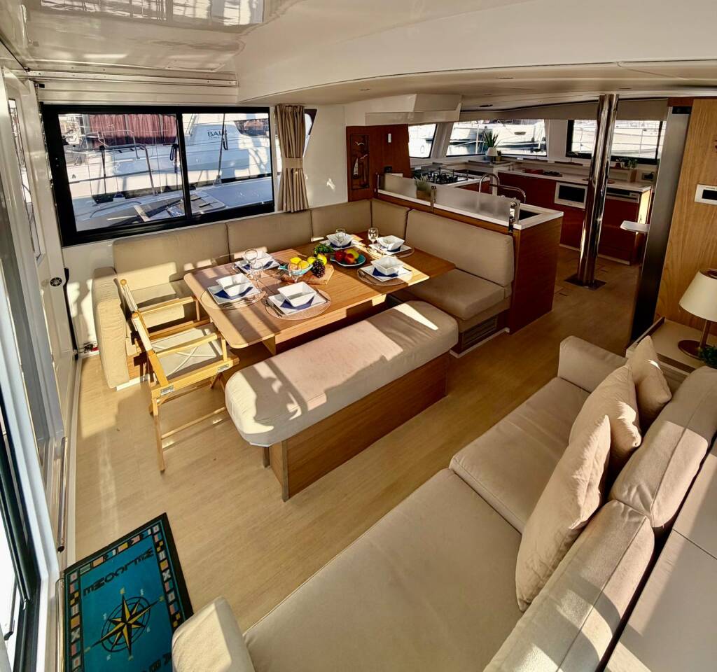 Katamaran Bali 4.6 Friendship