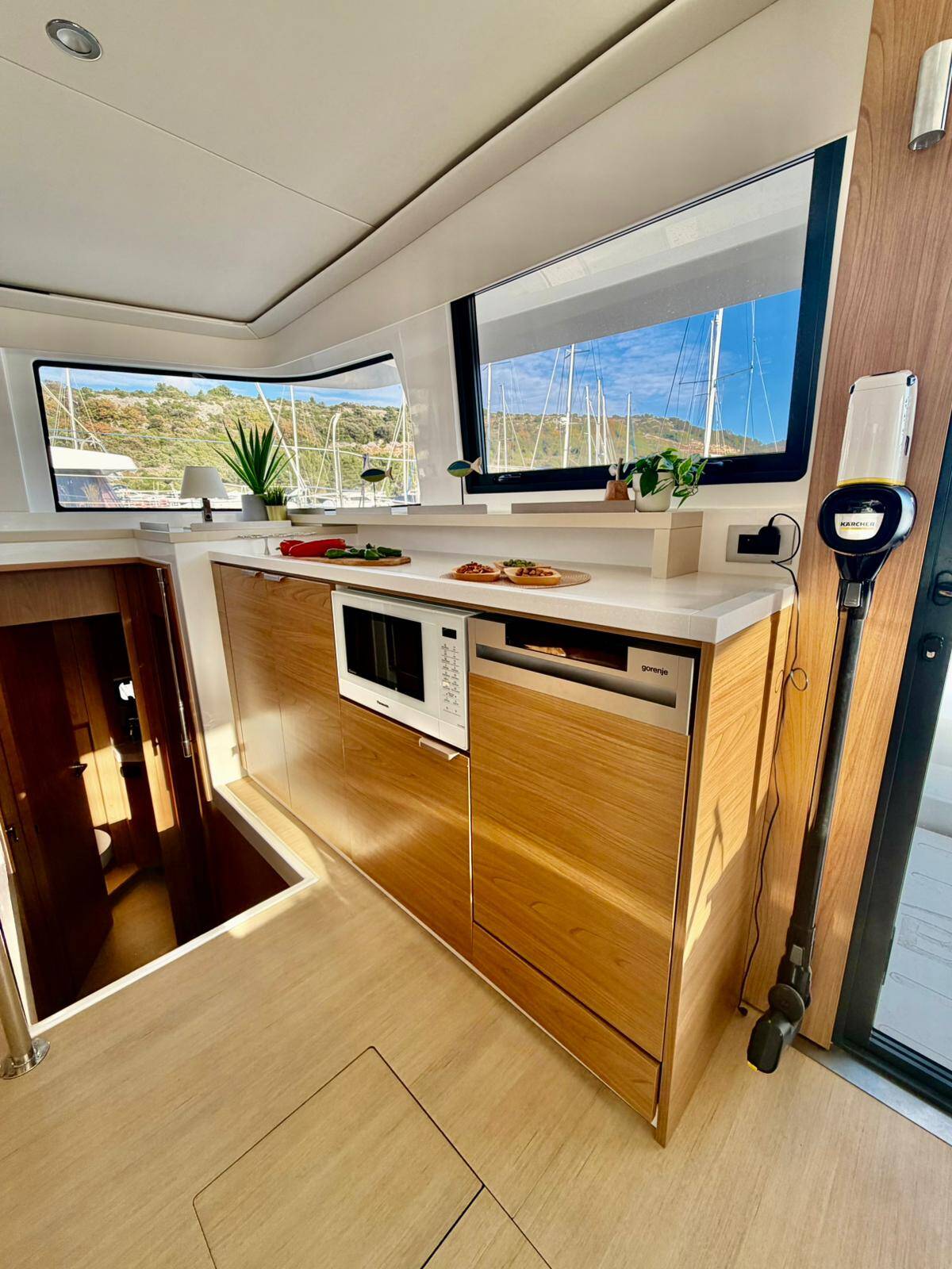 Katamaran Bali 4.6 Friendship