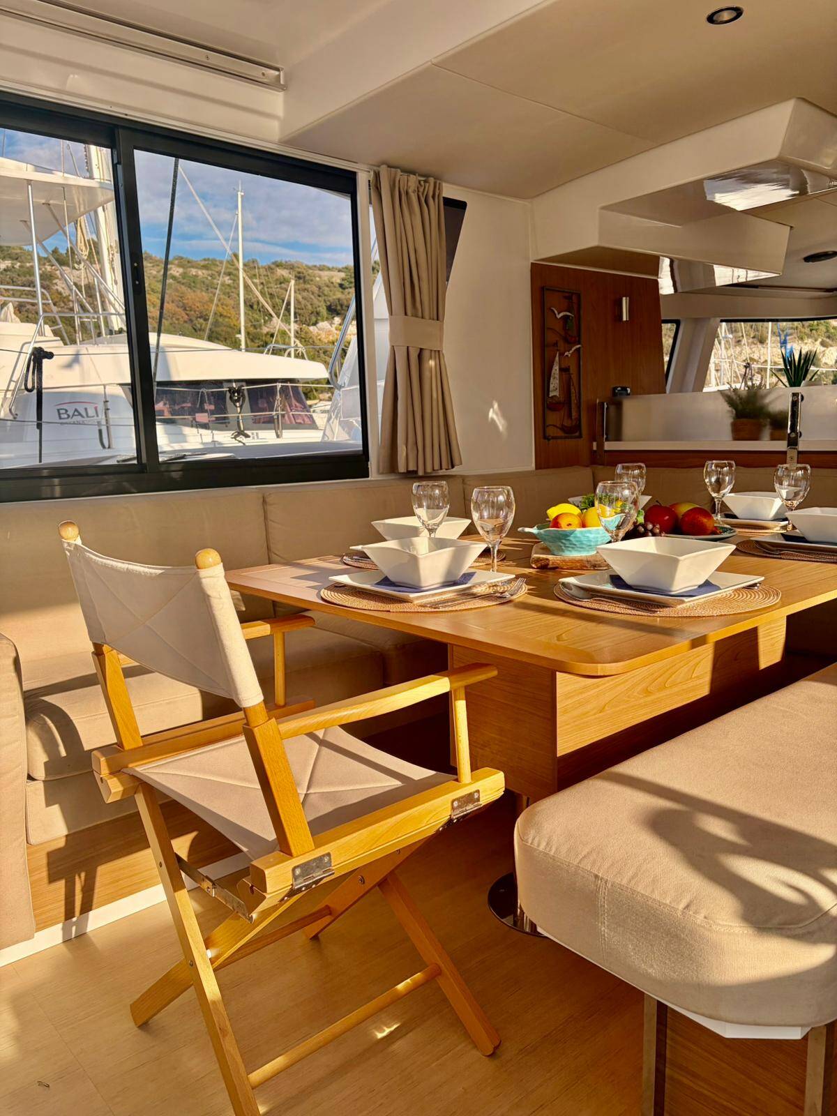 Katamaran Bali 4.6 Friendship