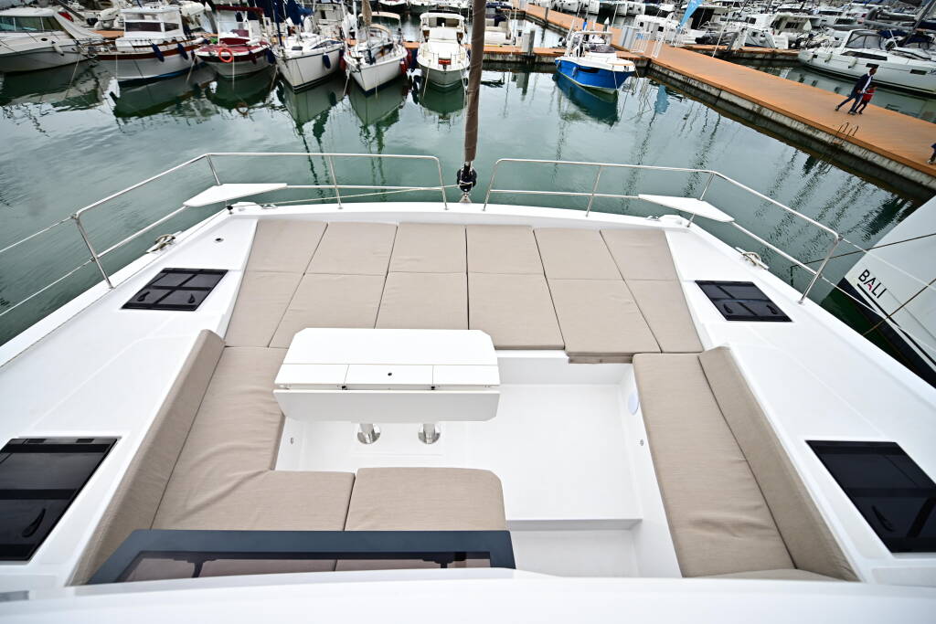 Katamaran Bali 4.6 Tritone