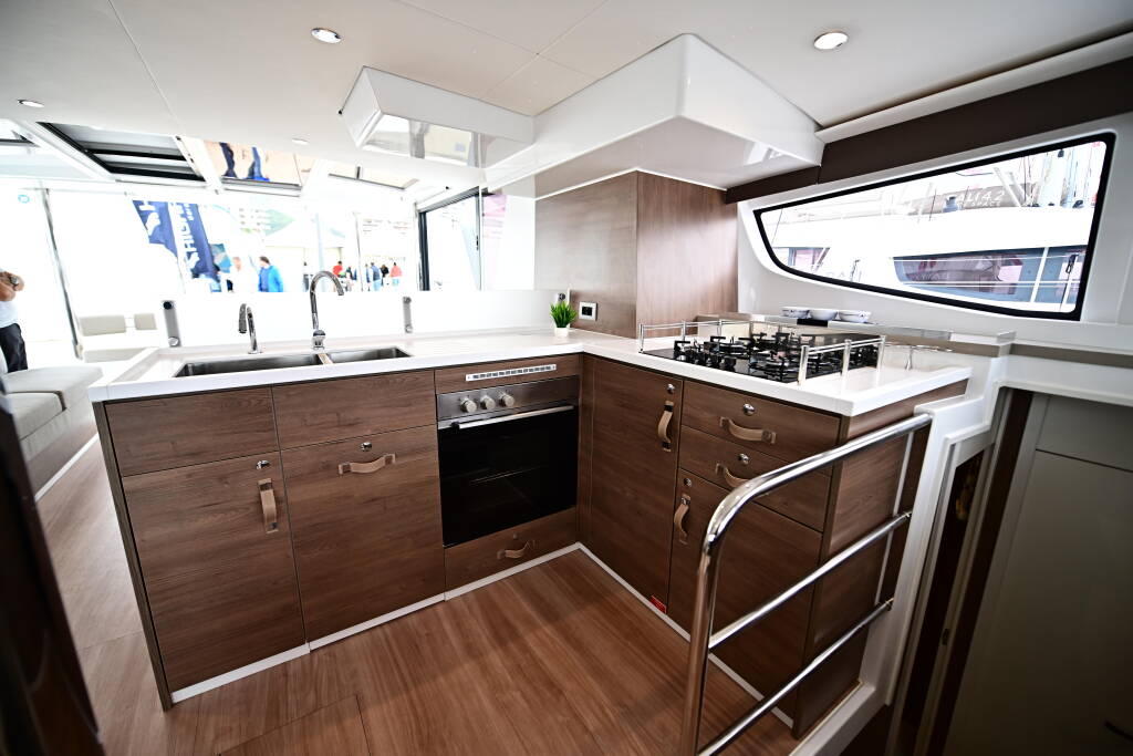 Catamaran Bali 4.6 Cloe