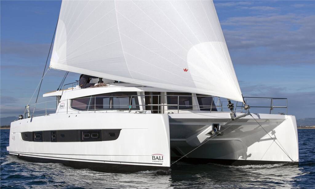 Catamaran Bali 4.8 OW Honour