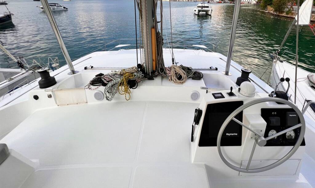 Catamaran Bali 4.8 OW Honour