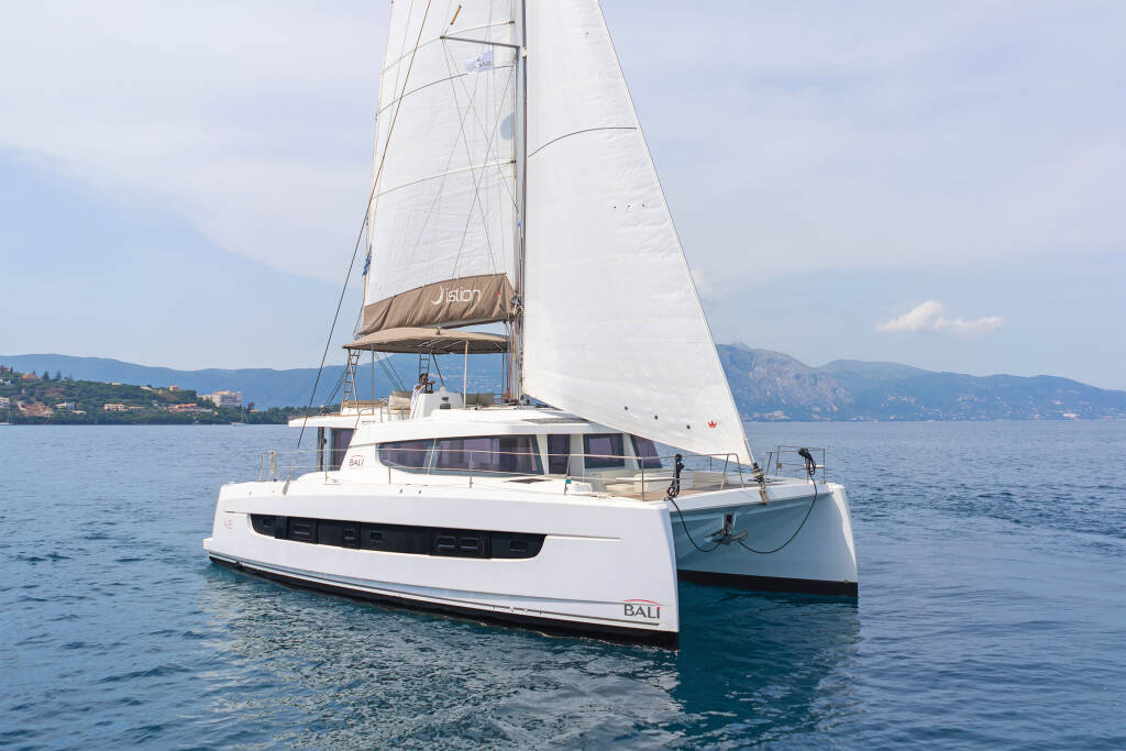 Katamaran Bali 4.8 Laguana
