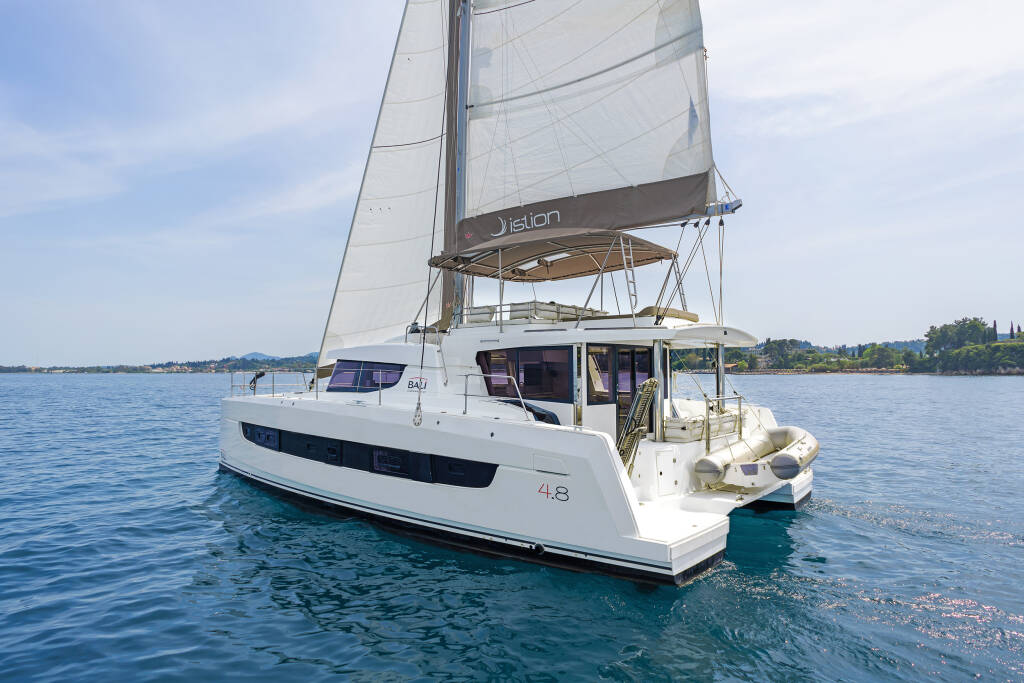 Katamaran Bali 4.8 Laguana