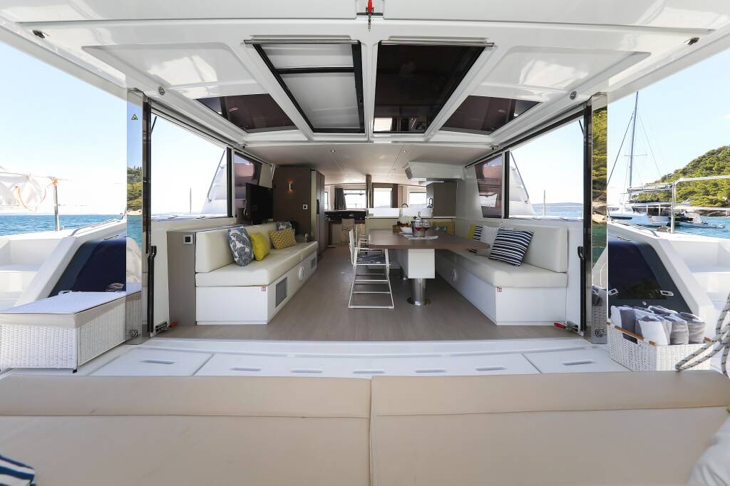 Catamaran Bali 4.8 Vaya Con Dios