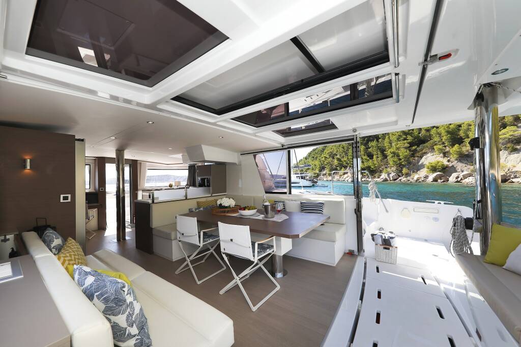 Catamaran Bali 4.8 Vaya Con Dios