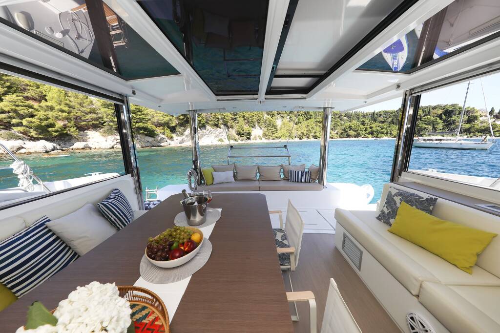 Catamaran Bali 4.8 Vaya Con Dios