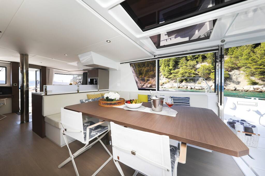 Catamaran Bali 4.8 Vaya Con Dios