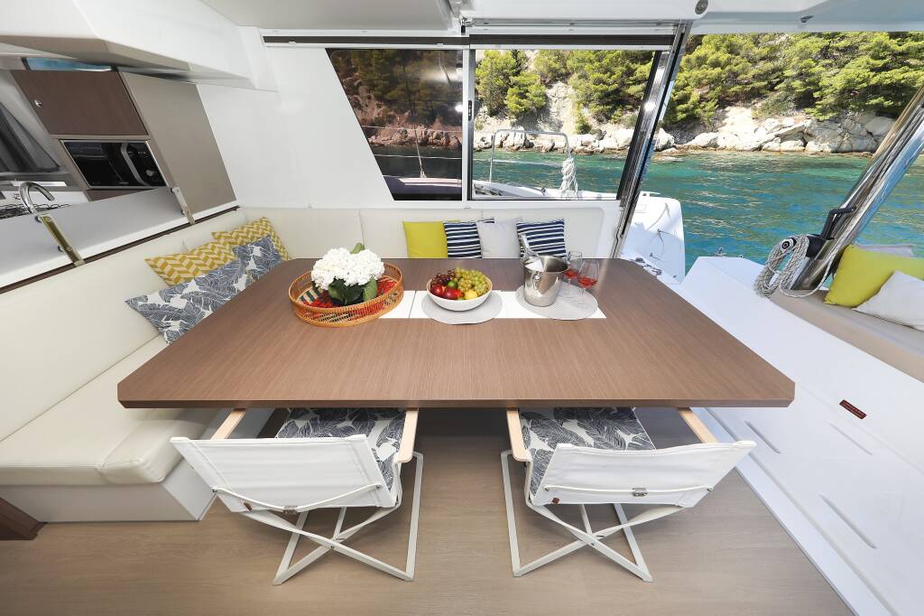 Catamaran Bali 4.8 Vaya Con Dios