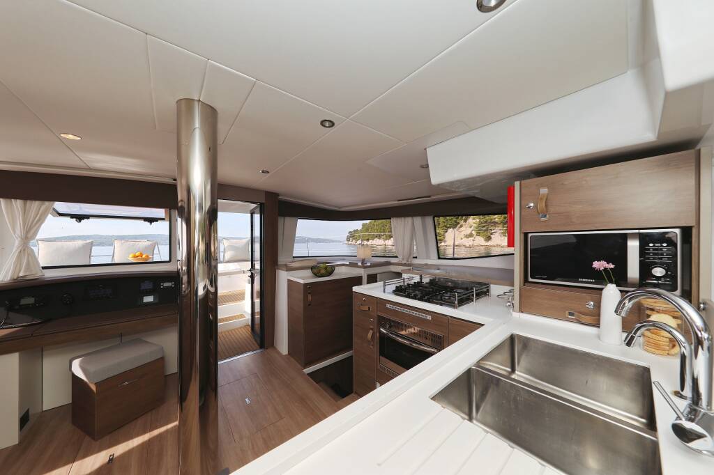 Katamaran Bali 4.8 La Vie Est Belle