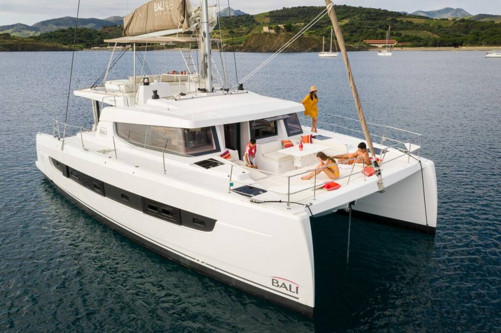Katamaran Bali 4.8 Eagle