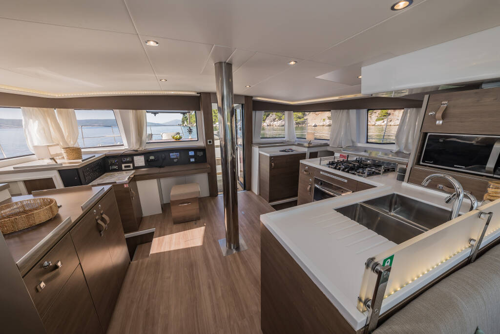 Catamaran Bali 4.8 Bon Vivant