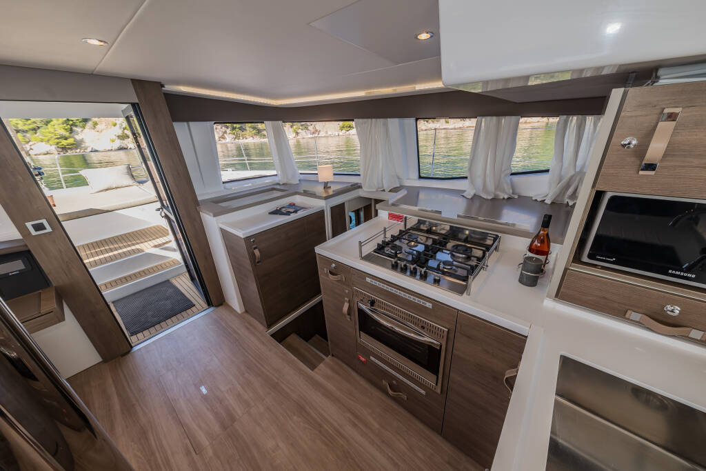 Catamaran Bali 4.8 Bon Vivant