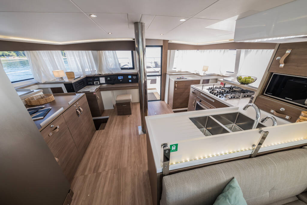 Catamaran Bali 4.8 Bon Vivant