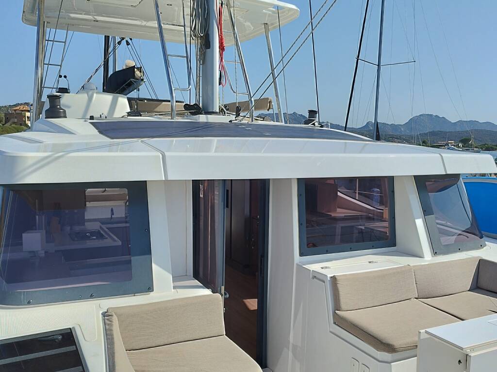 Catamaran Bali 4.8 Steno