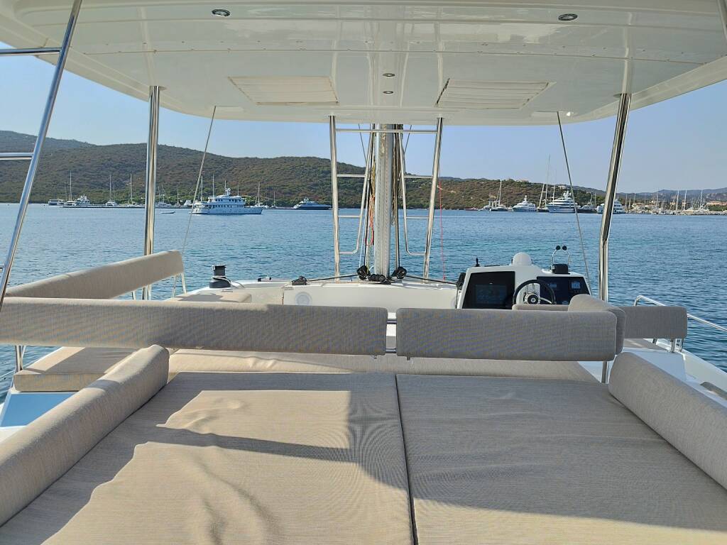 Catamaran Bali 4.8 Steno