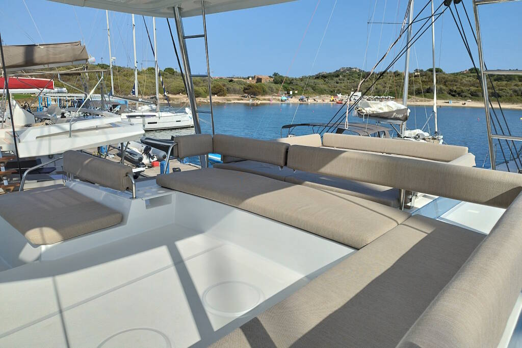 Catamaran Bali 4.8 Steno