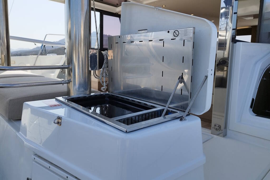 Catamaran Bali 4.8 Steno