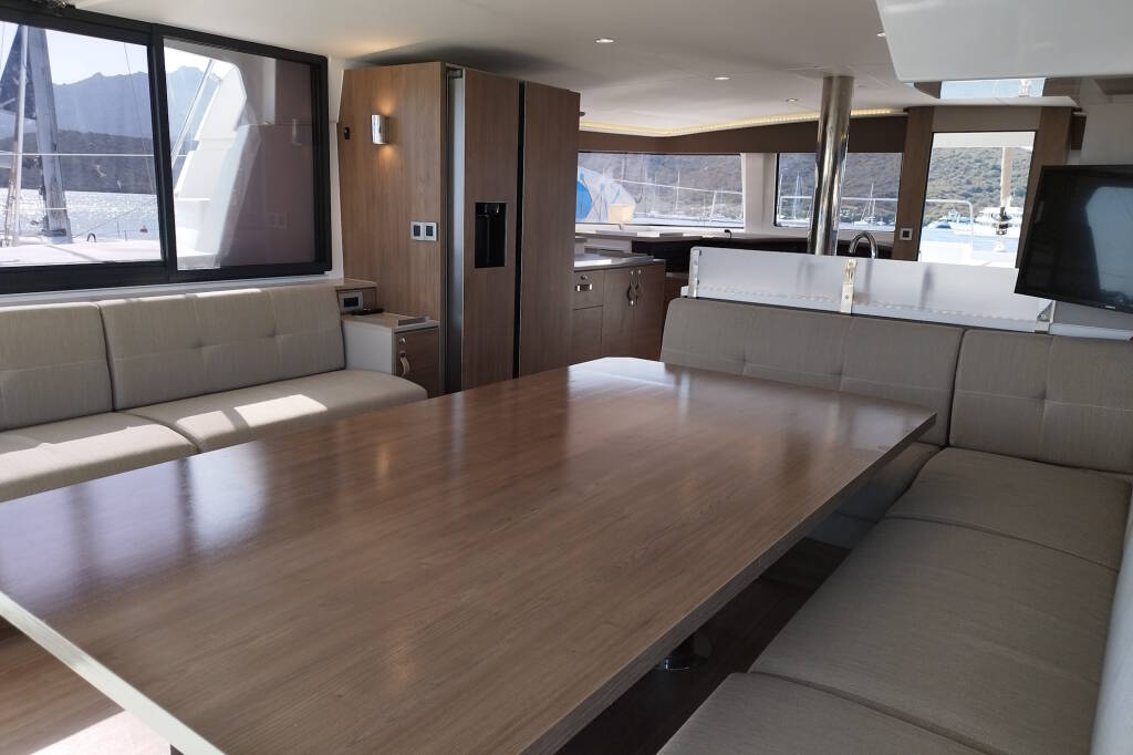 Catamaran Bali 4.8 Steno