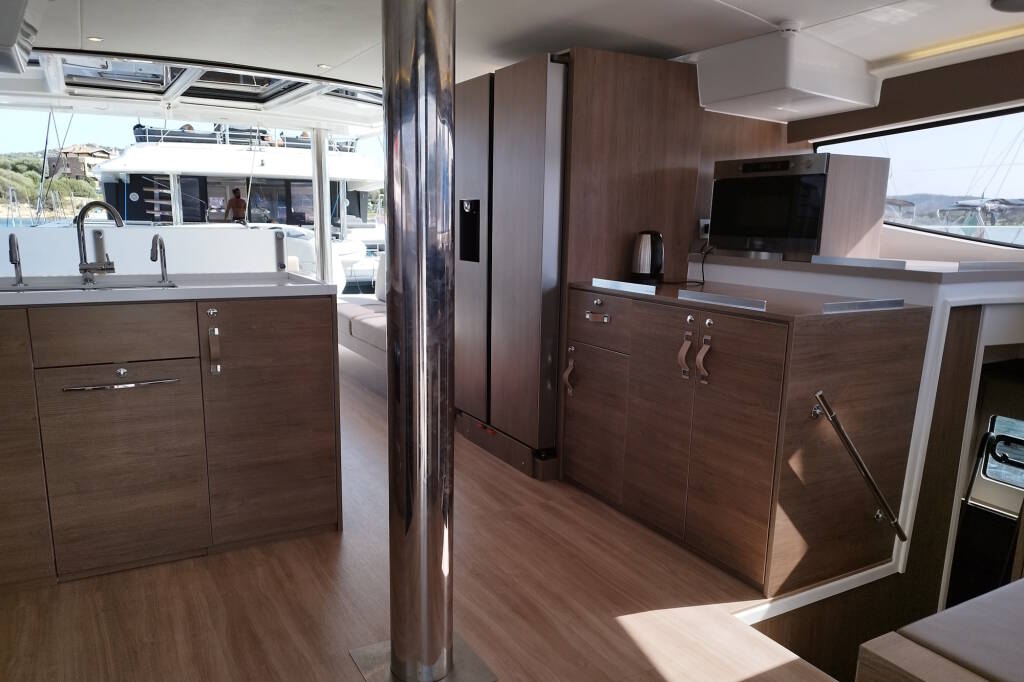 Catamaran Bali 4.8 Steno