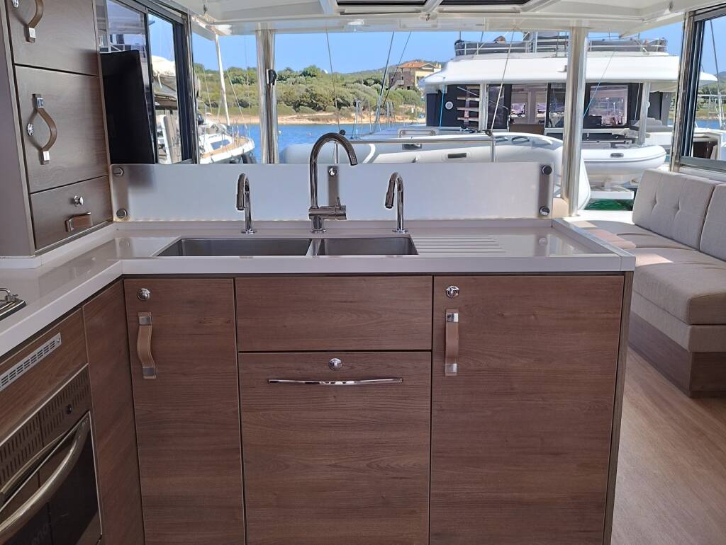 Catamaran Bali 4.8 Steno