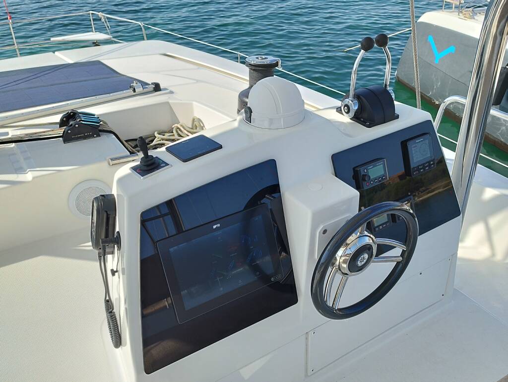 Catamaran Bali 4.8 Steno