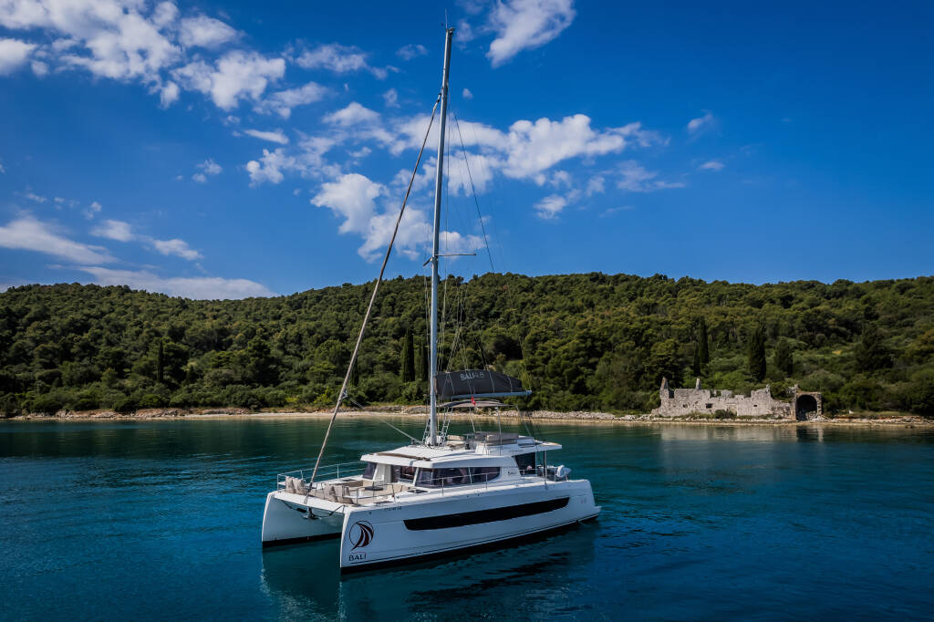 Catamaran Bali 4.8 Esthera